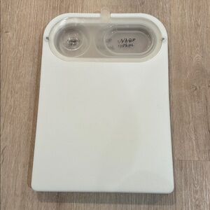 Pampered Chef 1028 Cutting Board with measuring cup retired older model